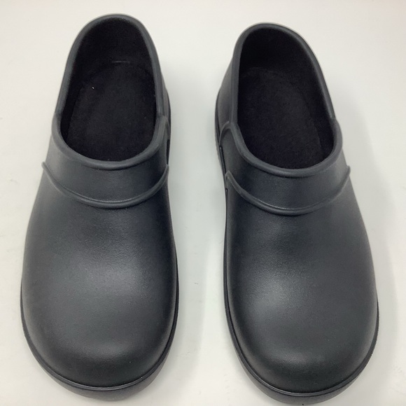 Crocs Black Neria Slip-Resistant Clog - Picture 3 of 8